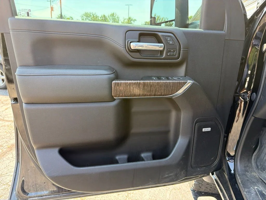Used 2023 Black GMC Denali image 21