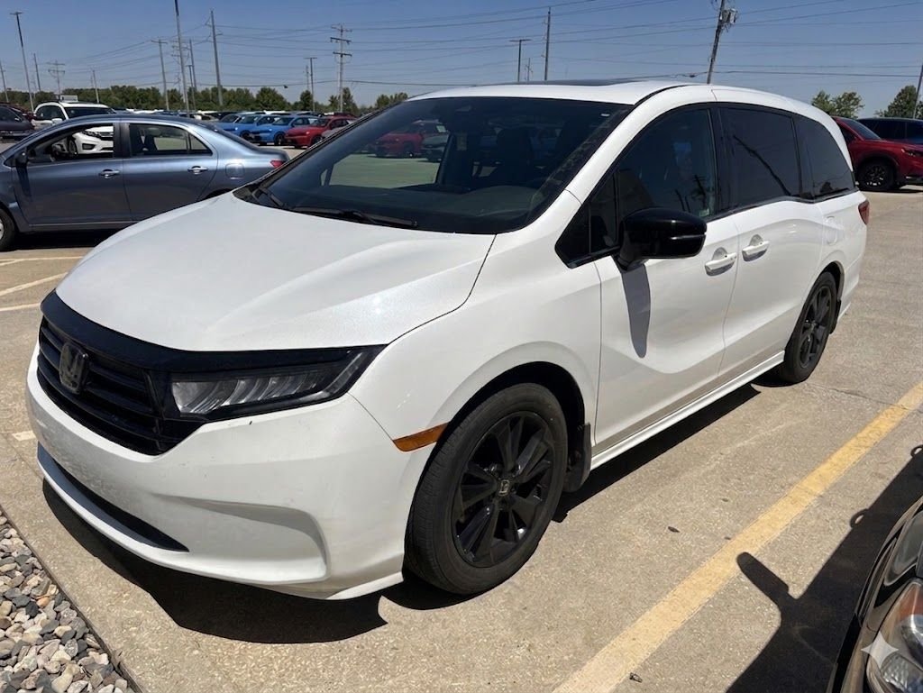 2023 Honda Odyssey SPORT's photo
