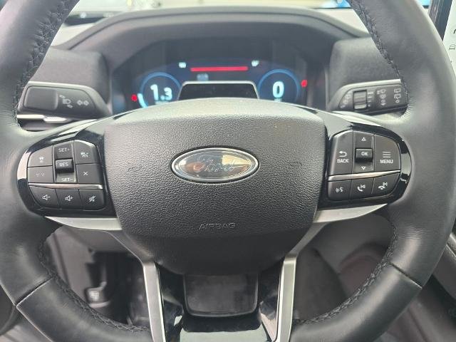 Used 2025 Gray Metallic Ford Platinum image 54