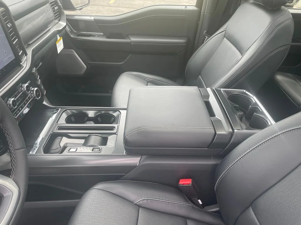 New 2026 Agate Black Metallic Ford Lariat® image 30