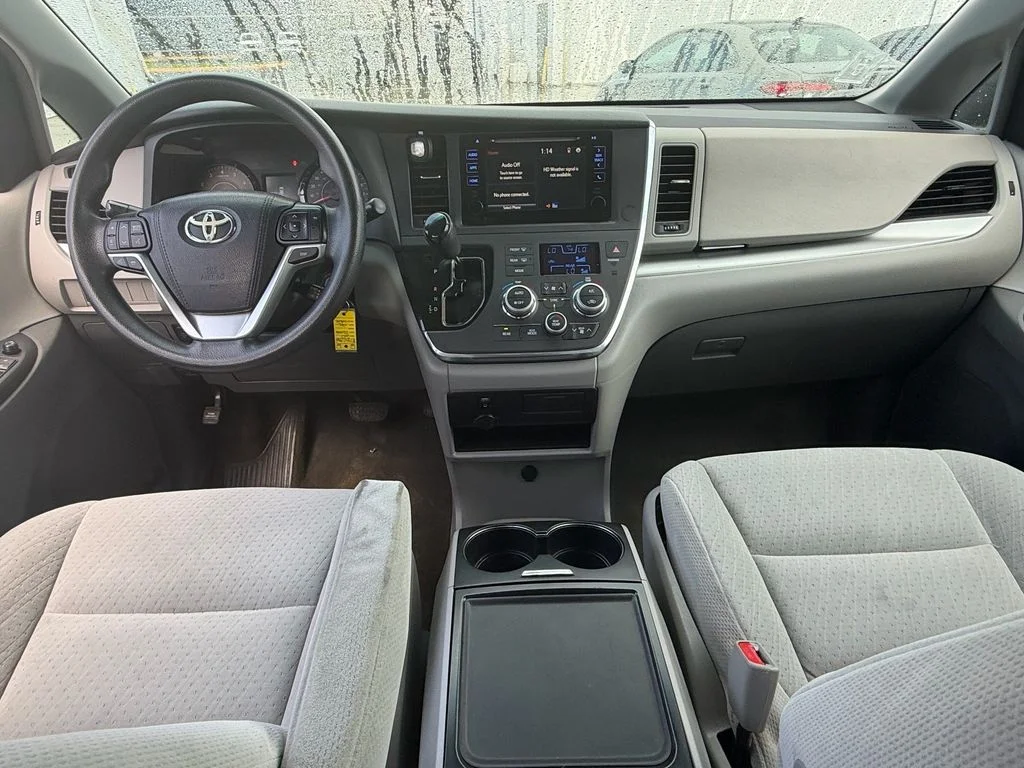 Used 2015 White Toyota LE image 9