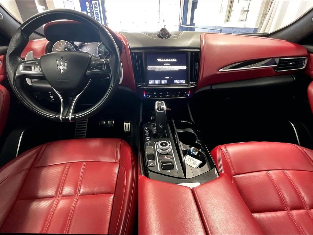 Used 2022 White Maserati Modena image 21