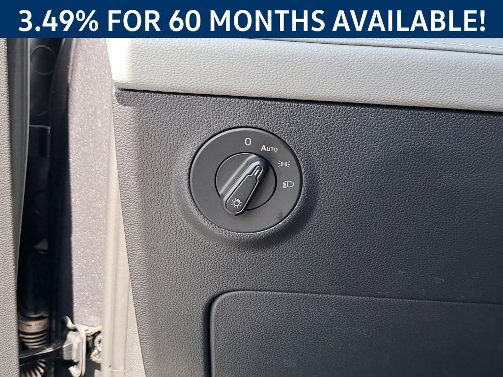 2024 Volkswagen Taos SE - Photo 11