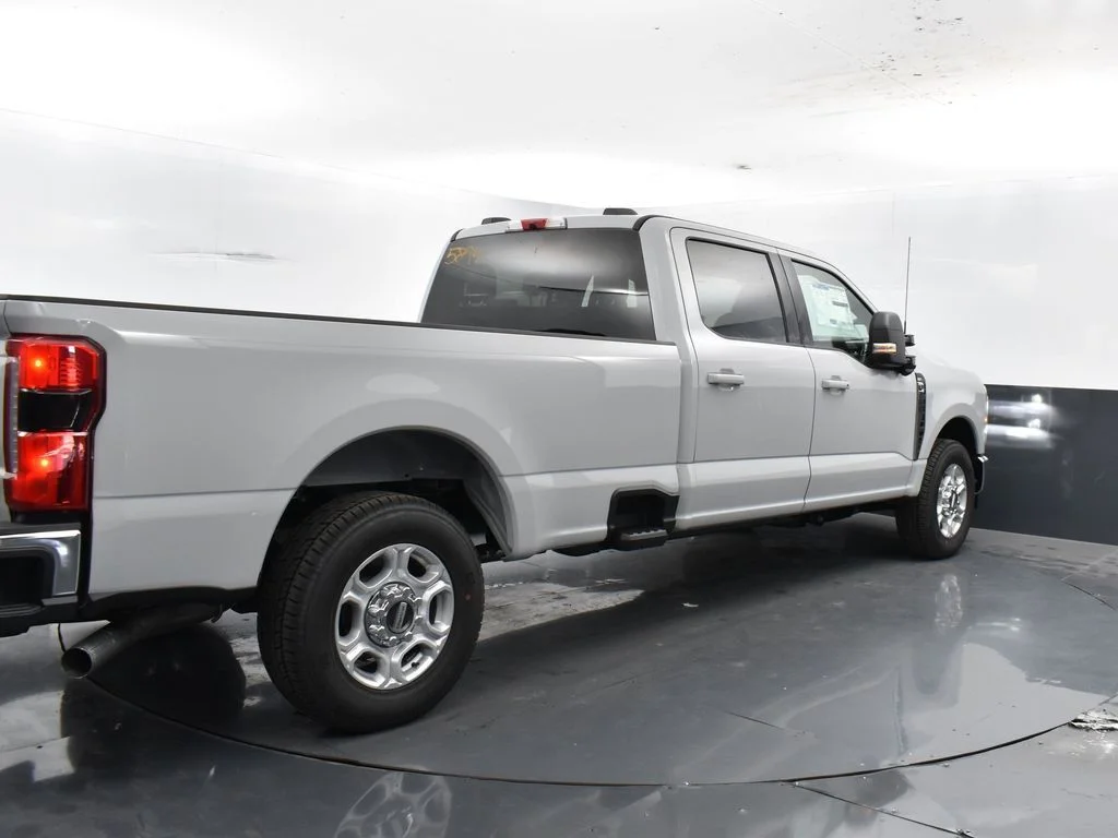 New 2026 White Ford XLT image 6