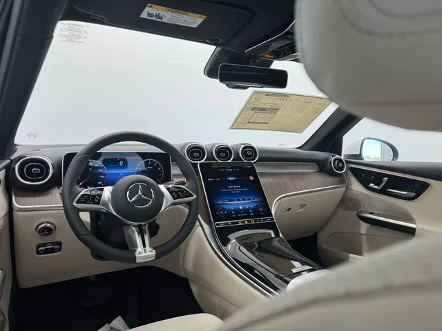 New 2026 Polar White Mercedes-Benz GLC 300 image 47