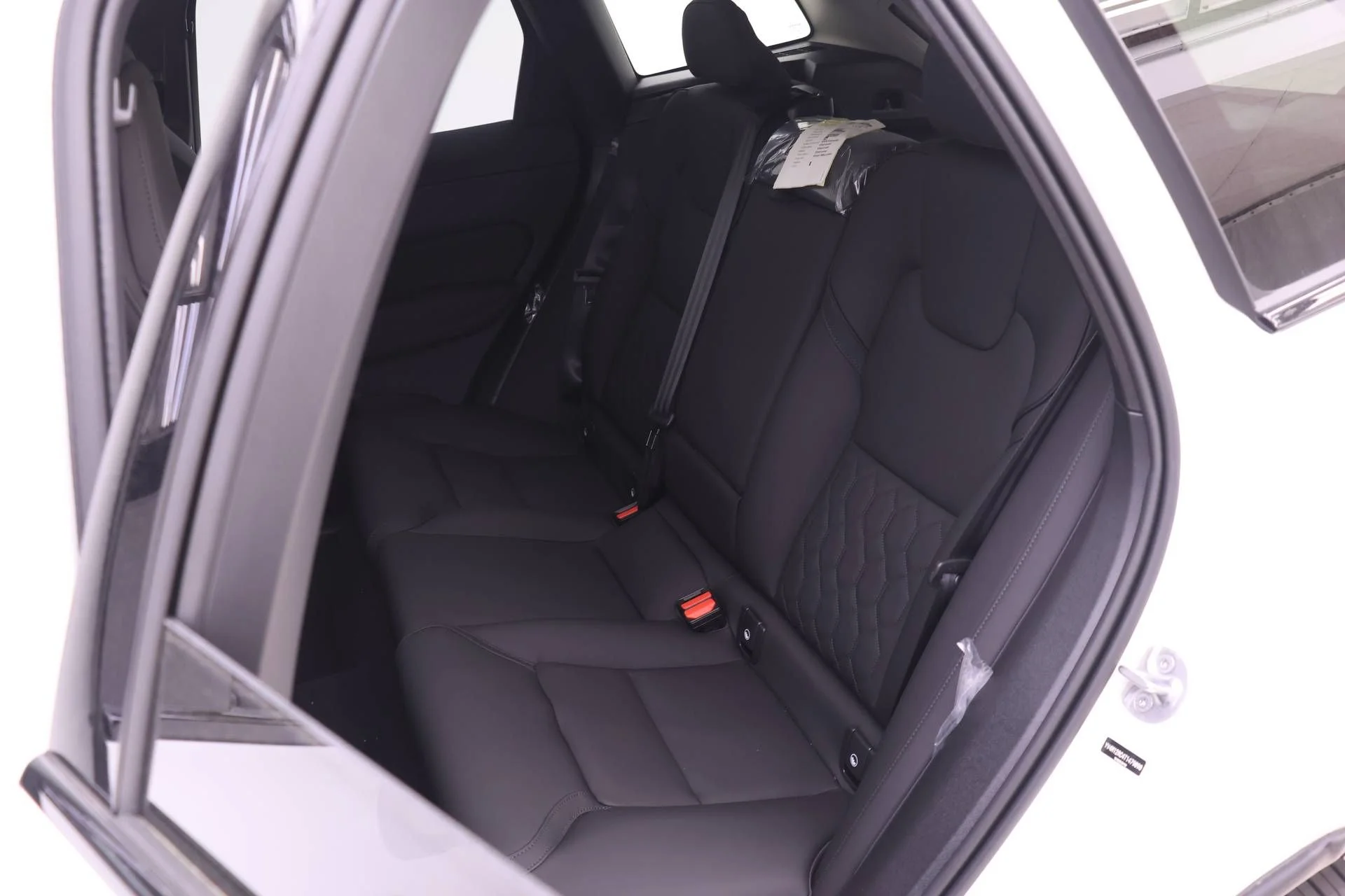 New 2026 Crystal White Volvo Plus image 12