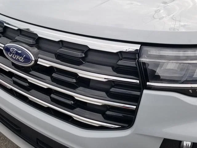 New 2026 Space White Metallic Ford Active image 43
