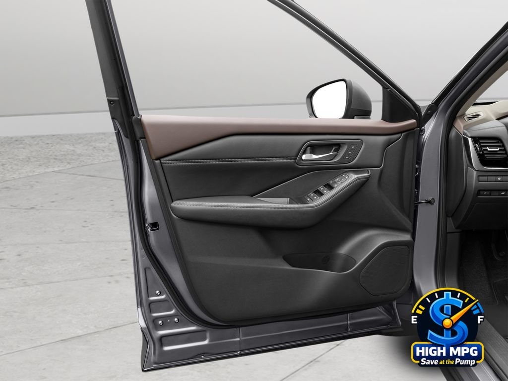 Used 2023 Gray Nissan SL image 12