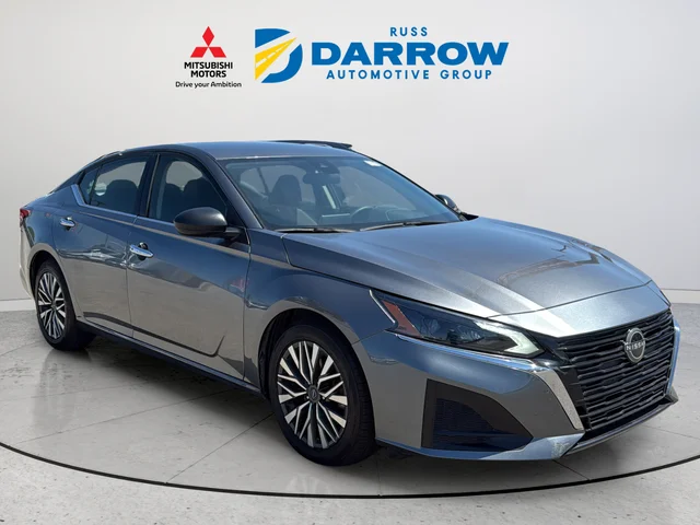 Used 2024 Gray Nissan 2.5 SV image 7