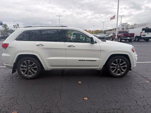 Used 2018 Bright White Clearcoat Jeep Overland image 9