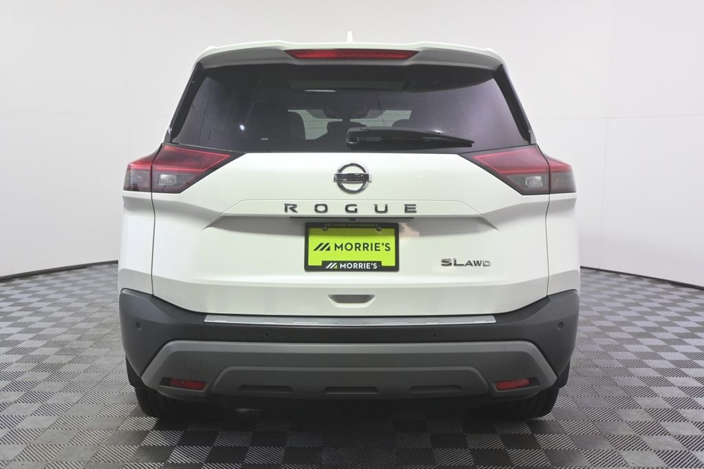 Used 2021 Pearl White Nissan SL image 5