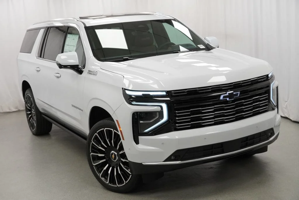 New 2026 Polar White Tricoat Chevrolet High Country image 39