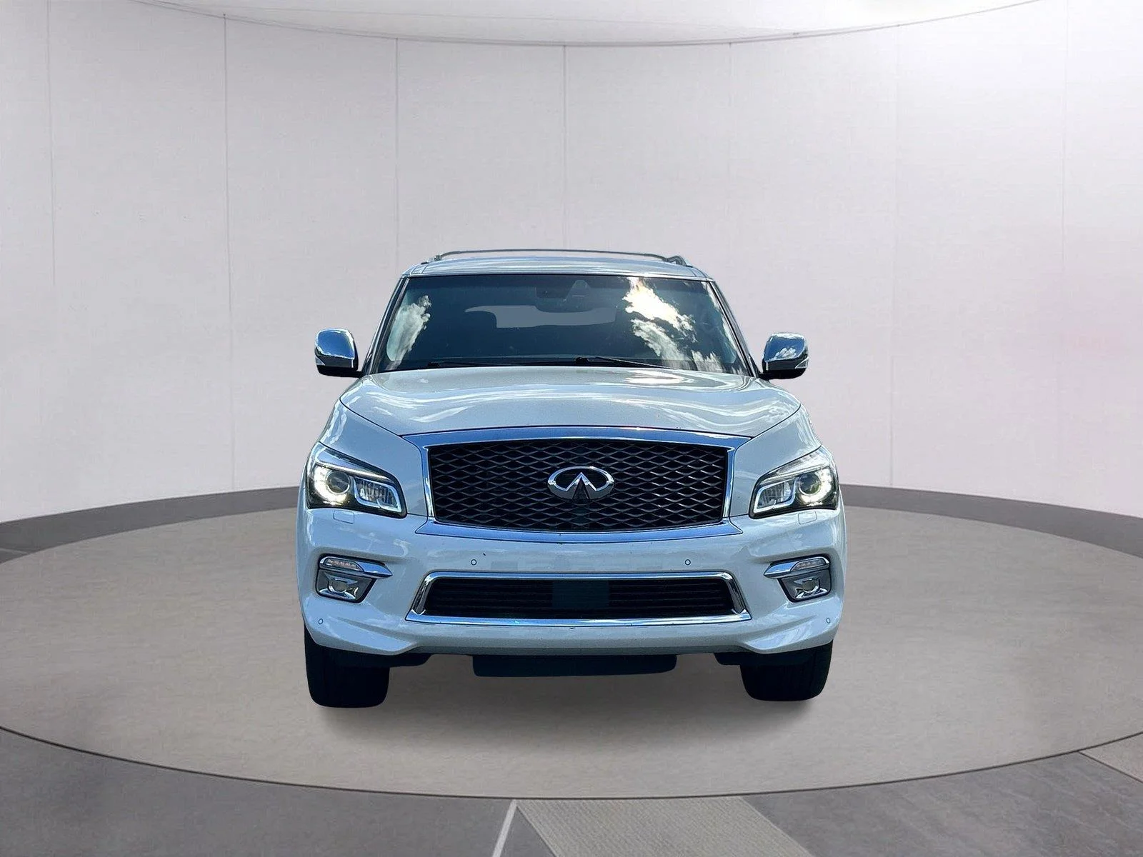 Used 2015 Majestic White INFINITI 4WD image 10