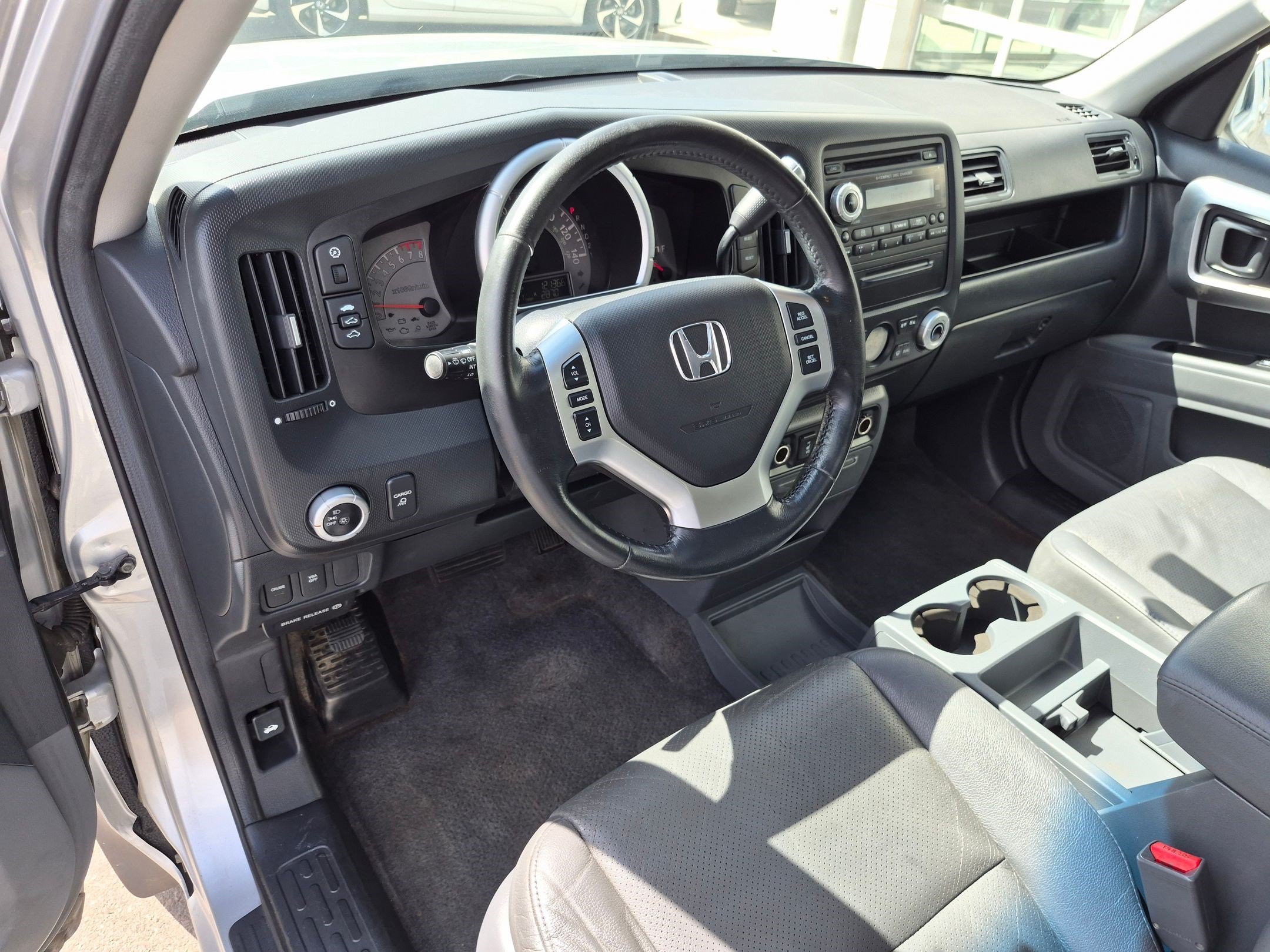 Used 2008 Silver Honda RTL image 14