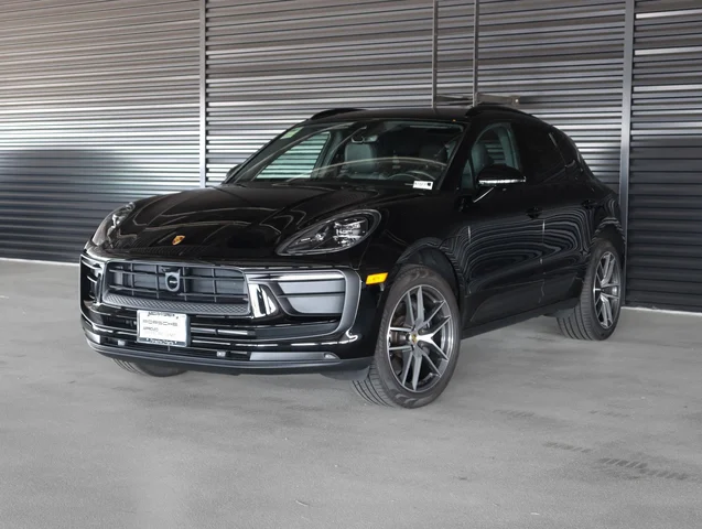 2026 Porsche Macan 