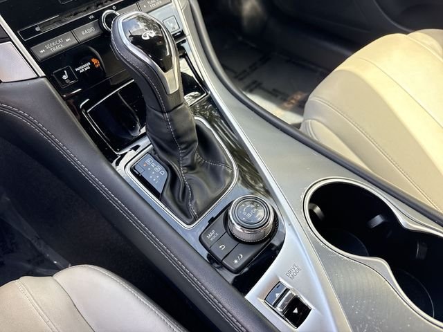 Used 2018 White INFINITI 3.0t LUXE image 20
