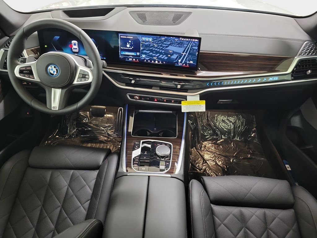 New 2026 Mineral White Metallic BMW xDrive50e image 8