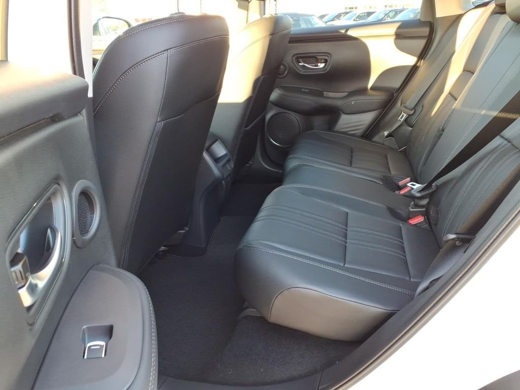 New 2027 Platinum White Pearl Honda EX-L image 4