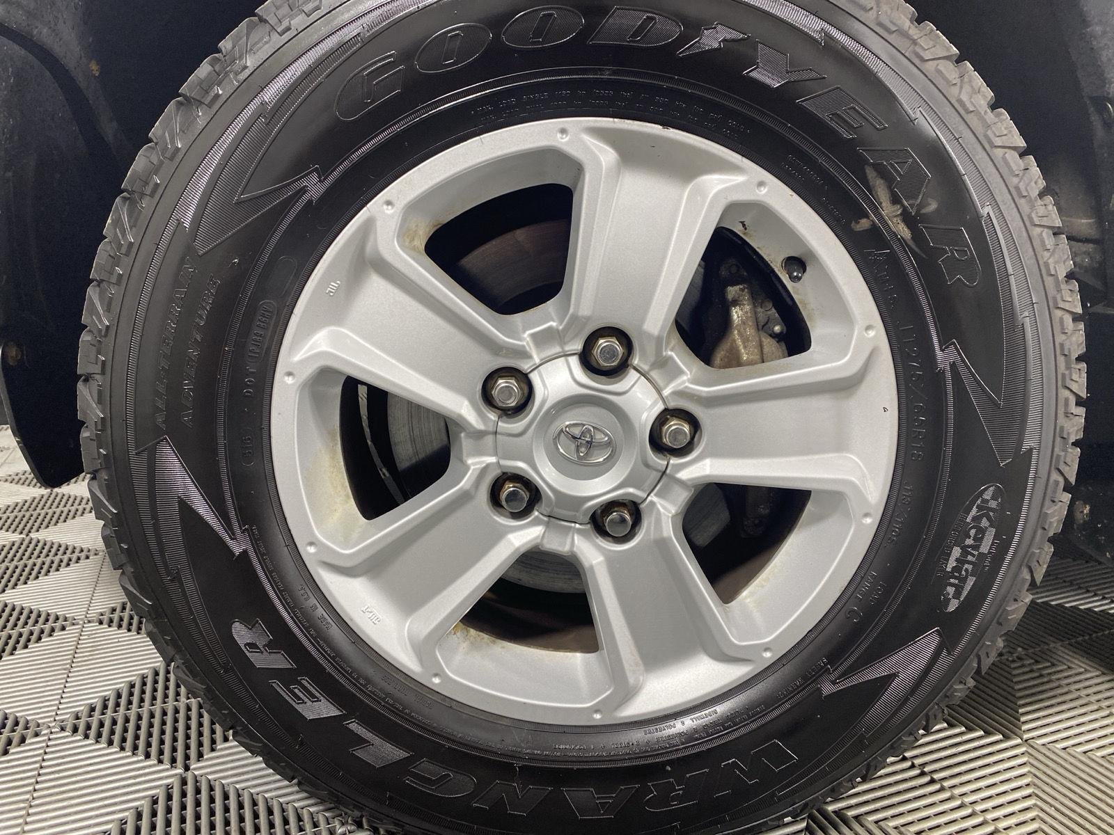Used 2016 Silver Sky Metallic Toyota SR5 image 10