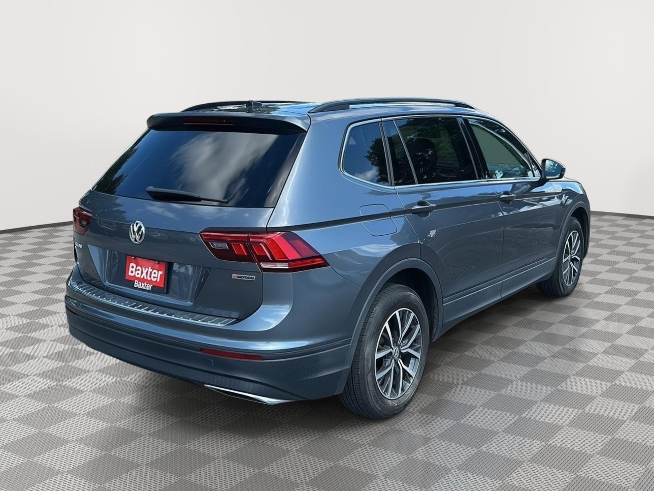 Used 2019 Platinum Gray Metallic Volkswagen SE image 20