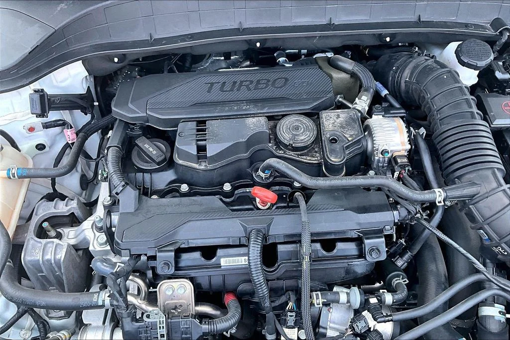 Certified Used 2023 White Hyundai Limited image 31