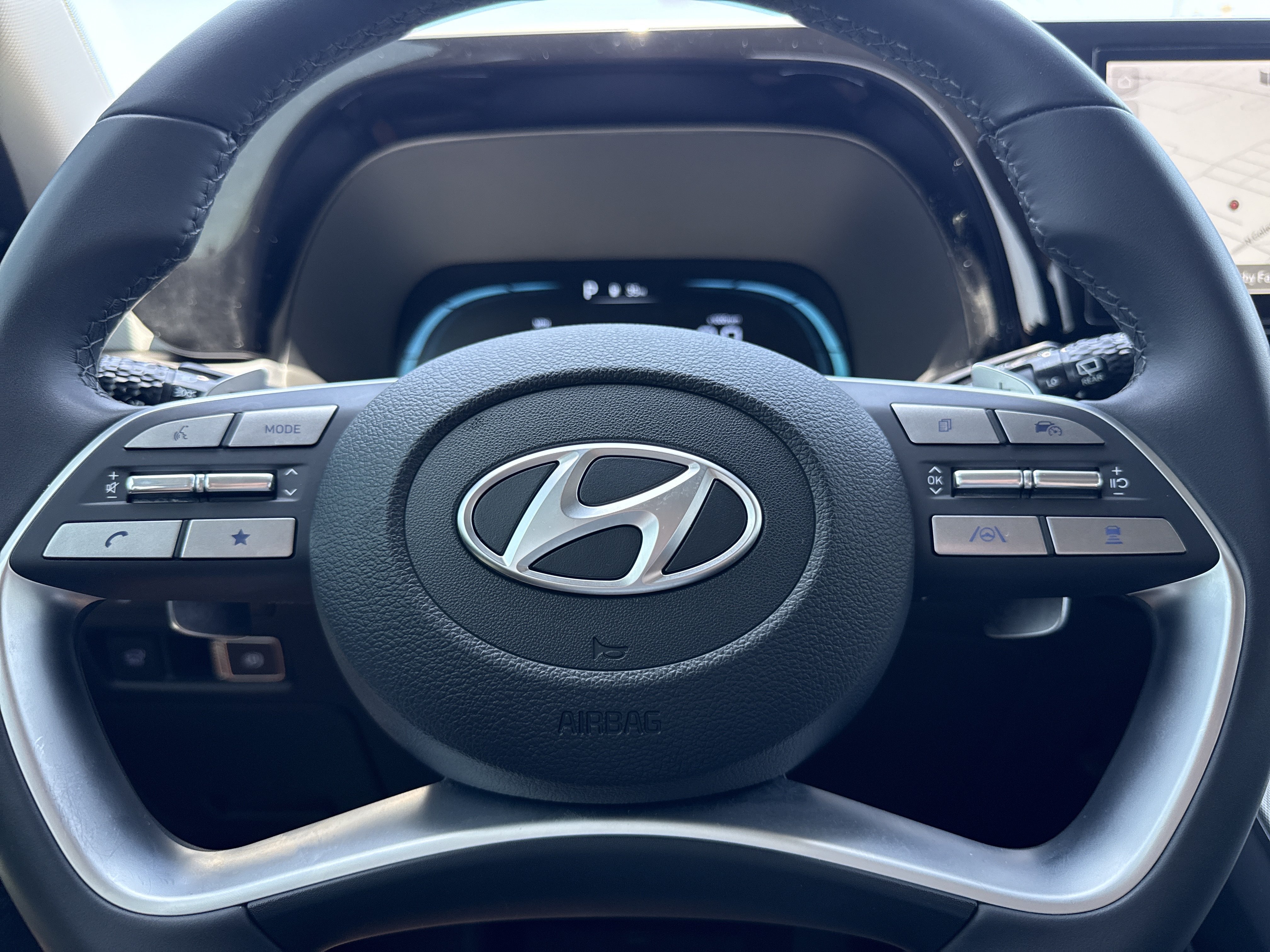 Used 2025 Hyper White Hyundai XRT AWD image 25