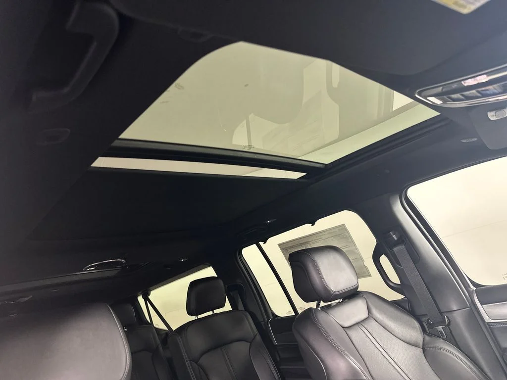 New 2026 Silver-Zynith Exterior Paint Jeep Limited Reserve image 30
