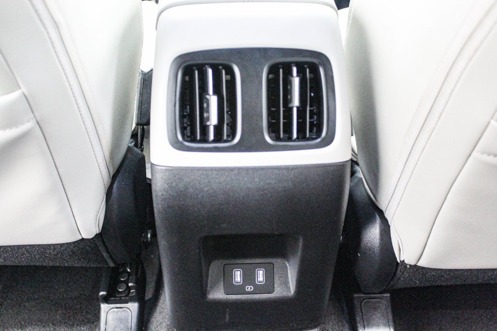 Used 2024 Gray Hyundai SEL image 24