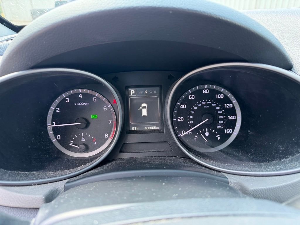 Used 2018 Silver Hyundai 2.4 Base image 15