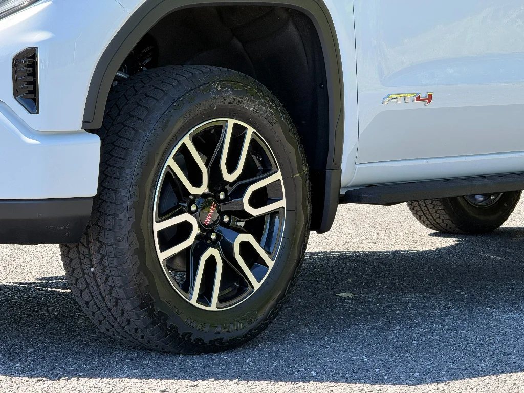 2026 GMC Sierra 1500 AT4 - Photo 15