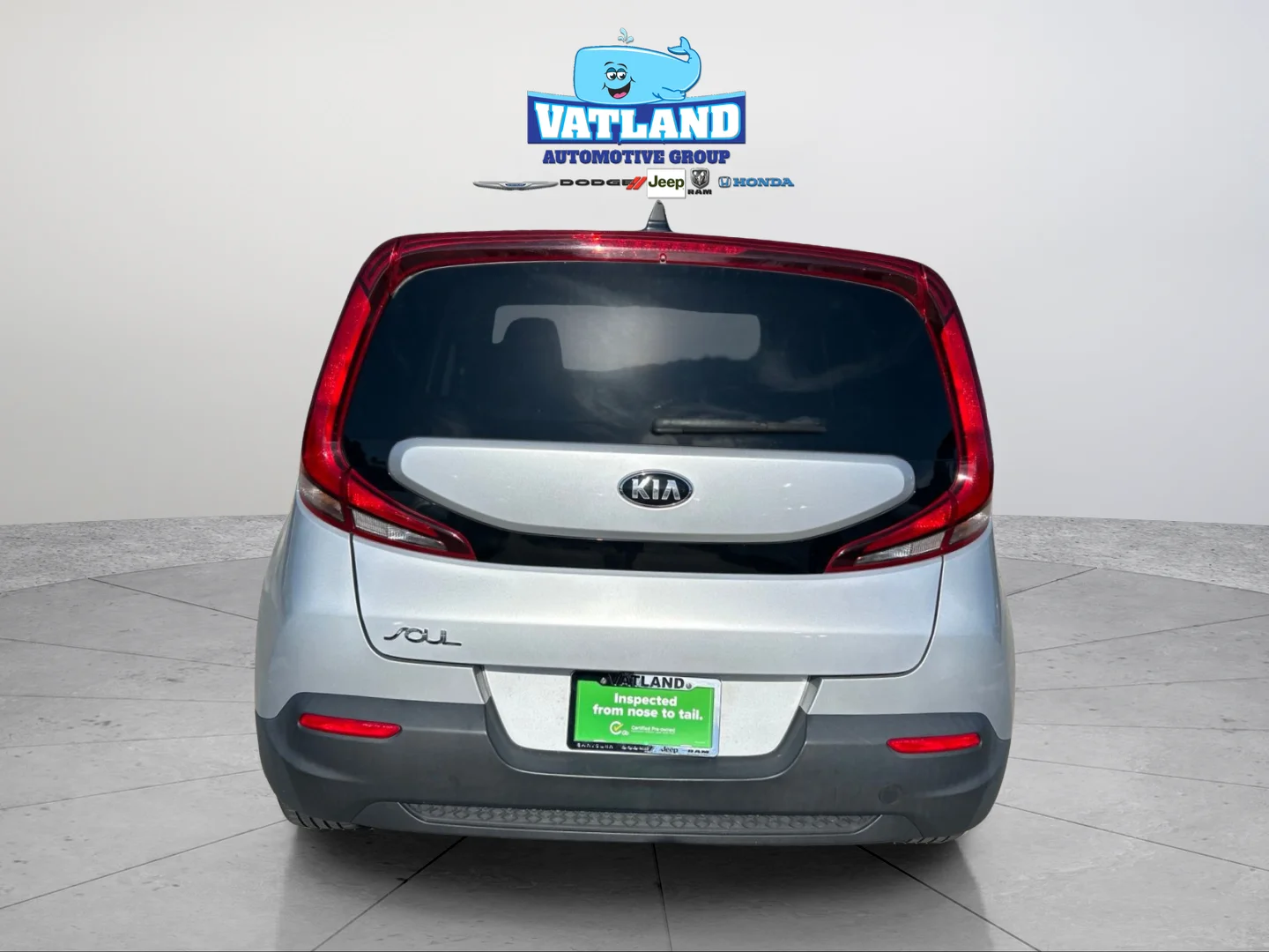 Used 2020 Sparkling Silver Kia LX image 4