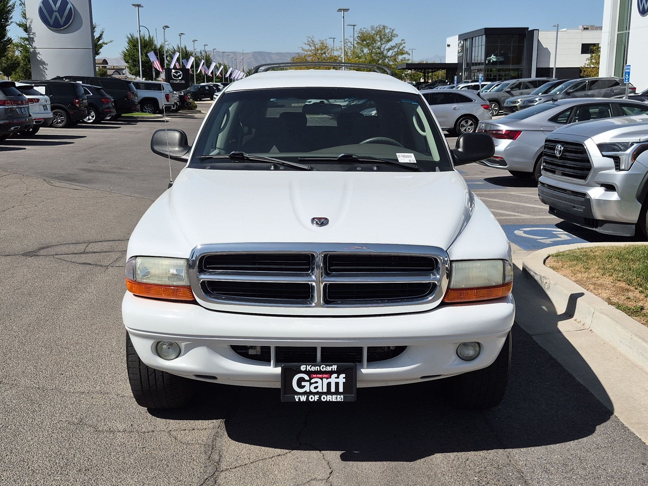 Used 2002 Bright White Clearcoat Dodge SLT image 8
