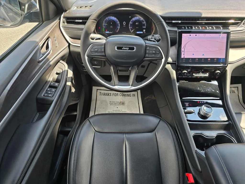 Used 2025 Gray Jeep Limited image 3