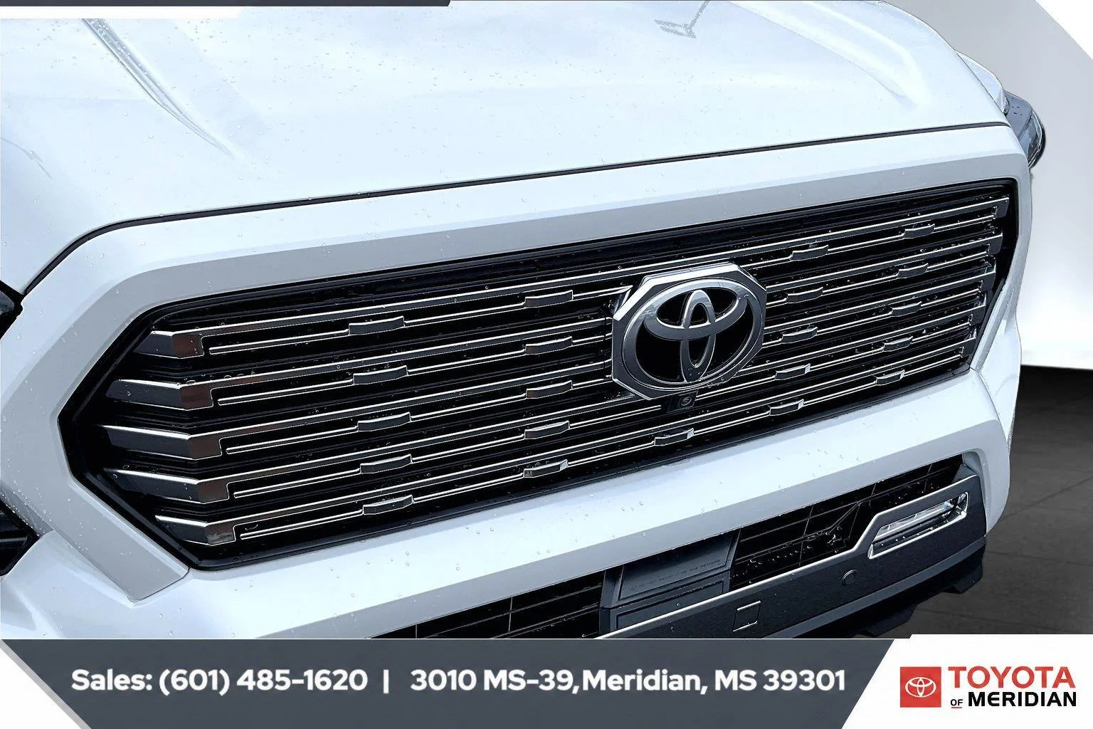 Used 2026 Wind Chill Pearl Toyota Limited HV image 21