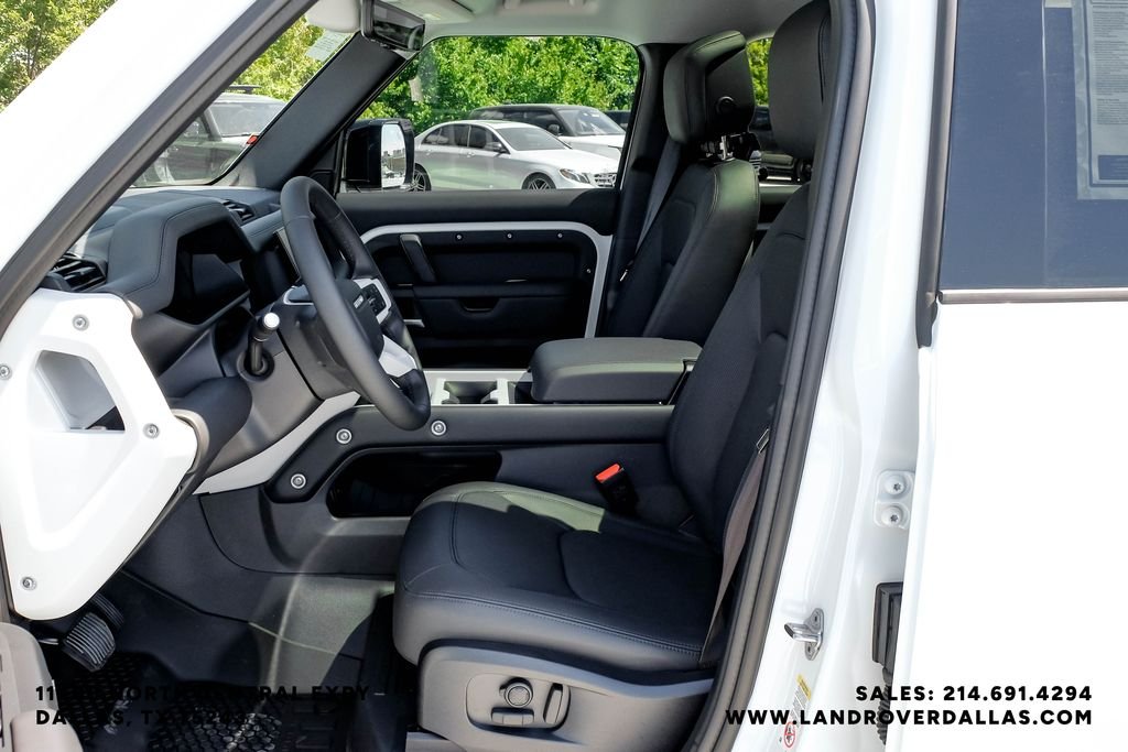 New 2026 Fuji White Land Rover S image 32