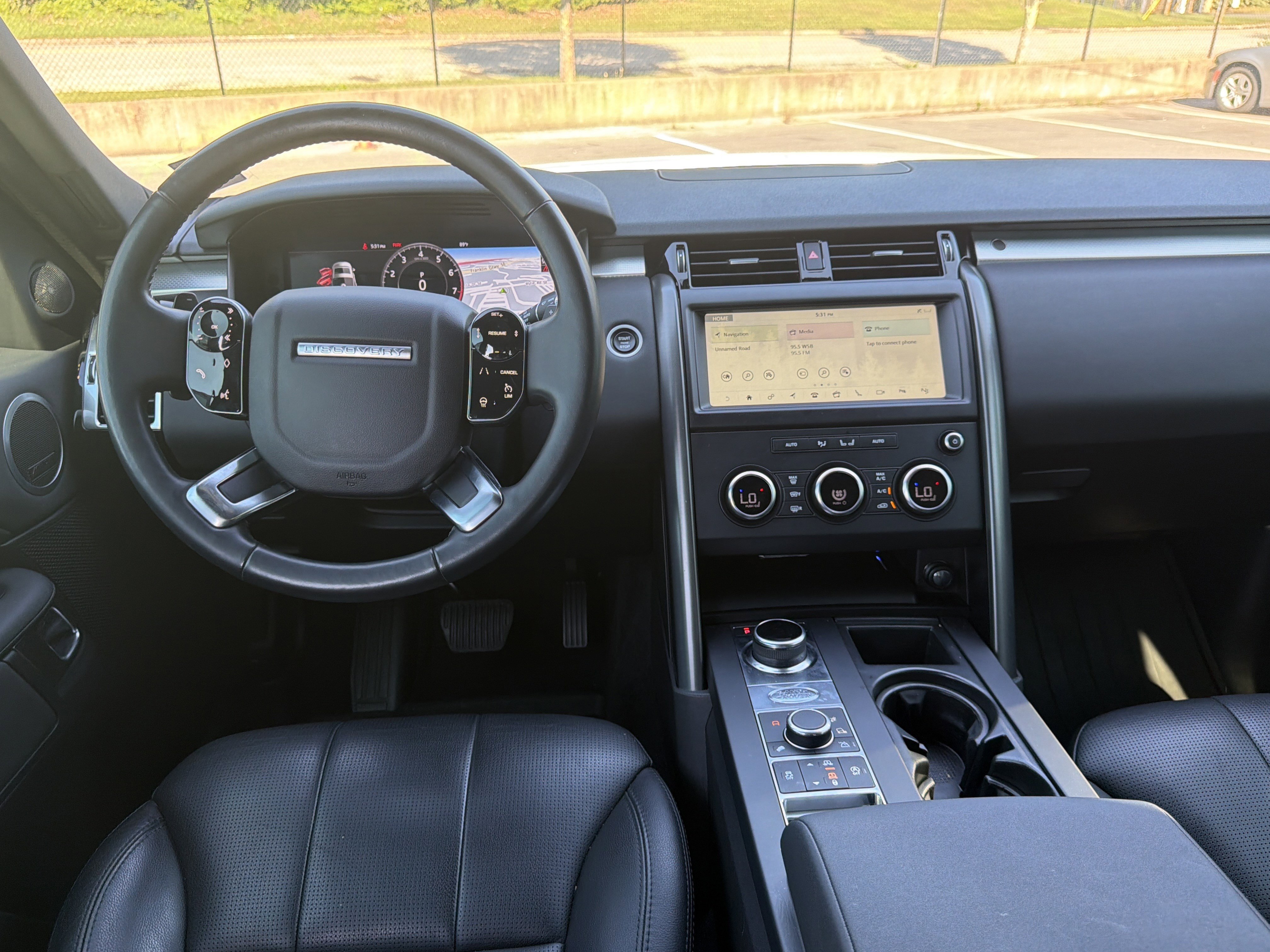 Used 2020 Fuji White Land Rover Landmark Edition image 28