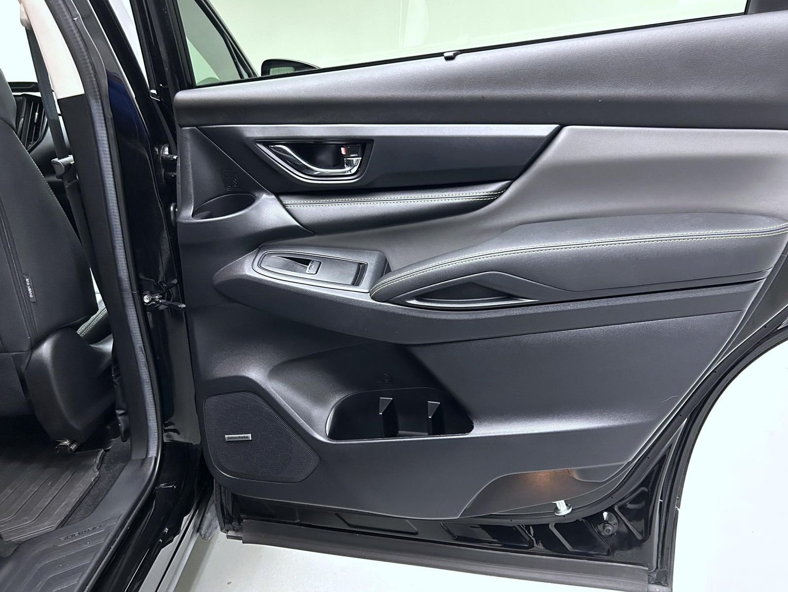 Used 2024 Black Subaru Onyx Edition image 17