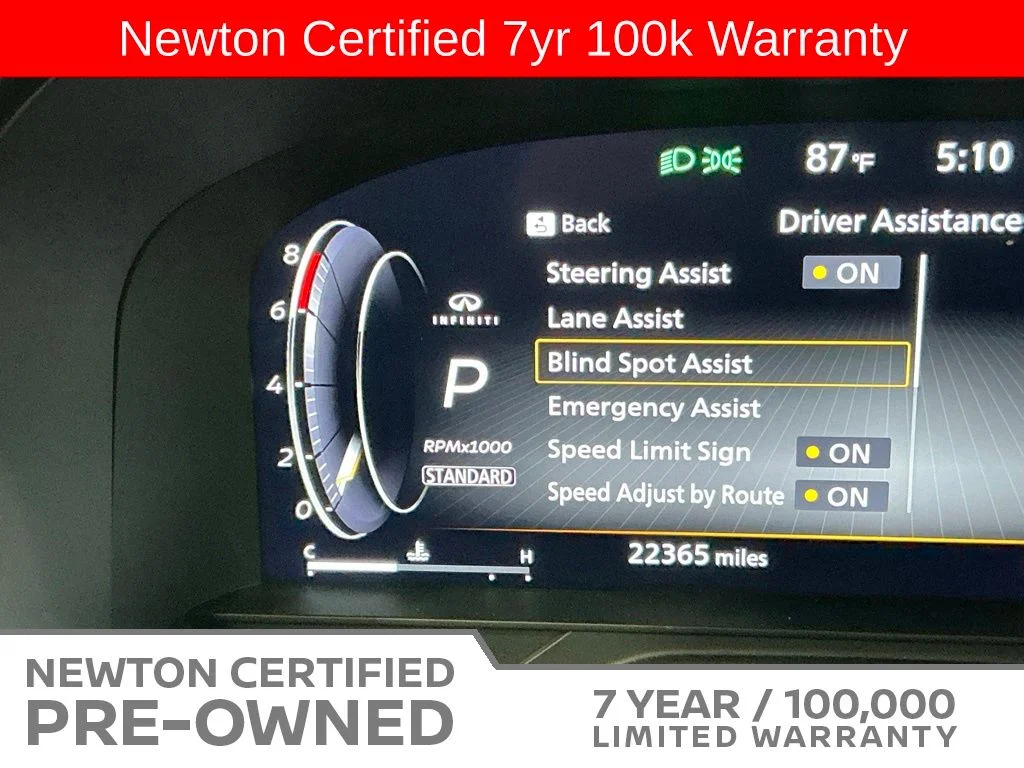 Certified Used 2025 Mineral Black INFINITI LUXE image 34