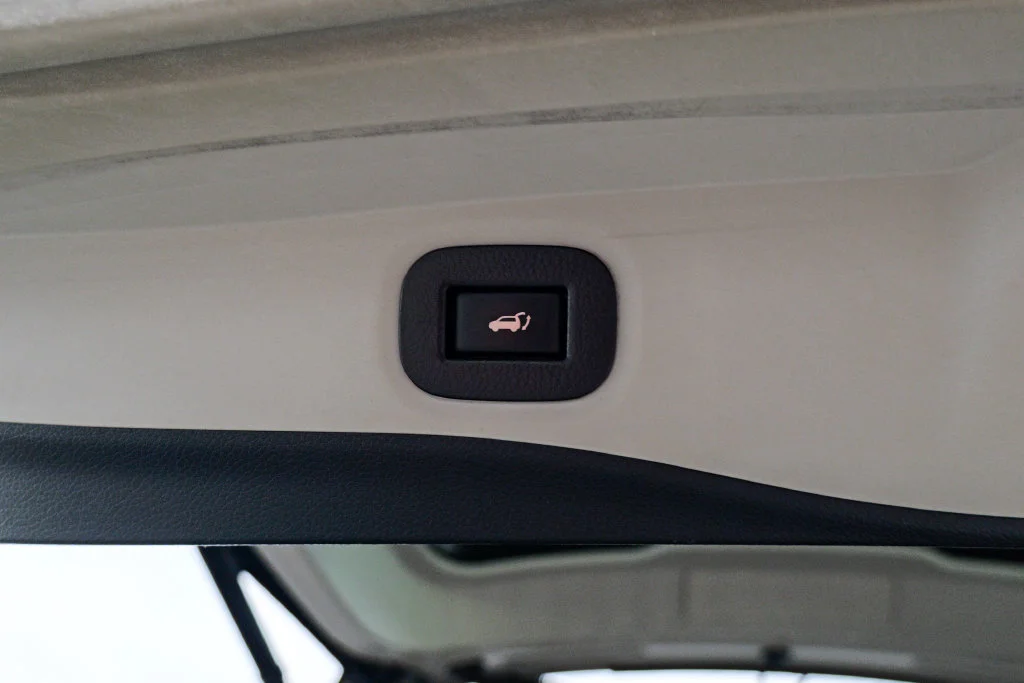 Used 2015 Midnight Jade Nissan SL image 57