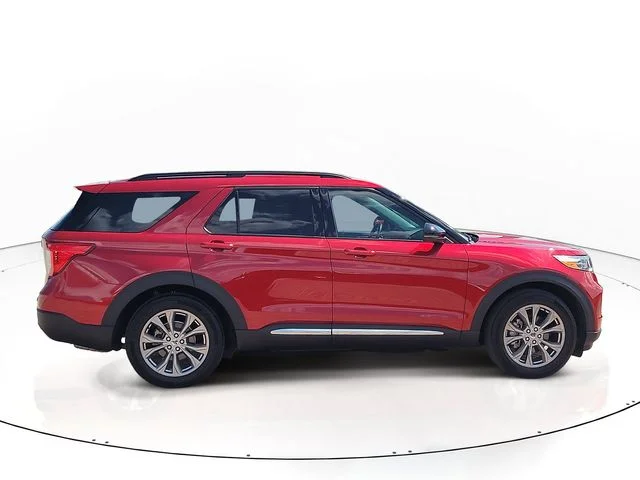 Used 2024 Red Ford XLT image 4