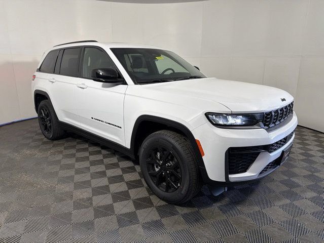 2026 Jeep Grand Cherokee Altitude