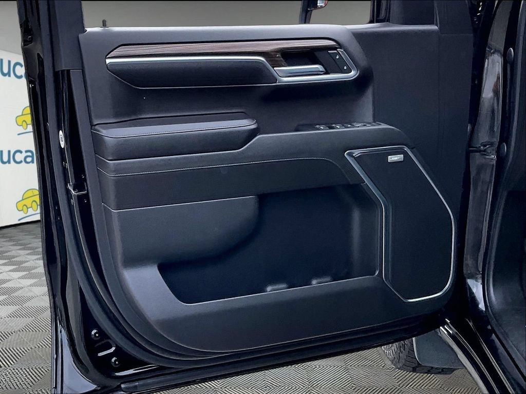 Used 2022 Black Chevrolet RST image 9