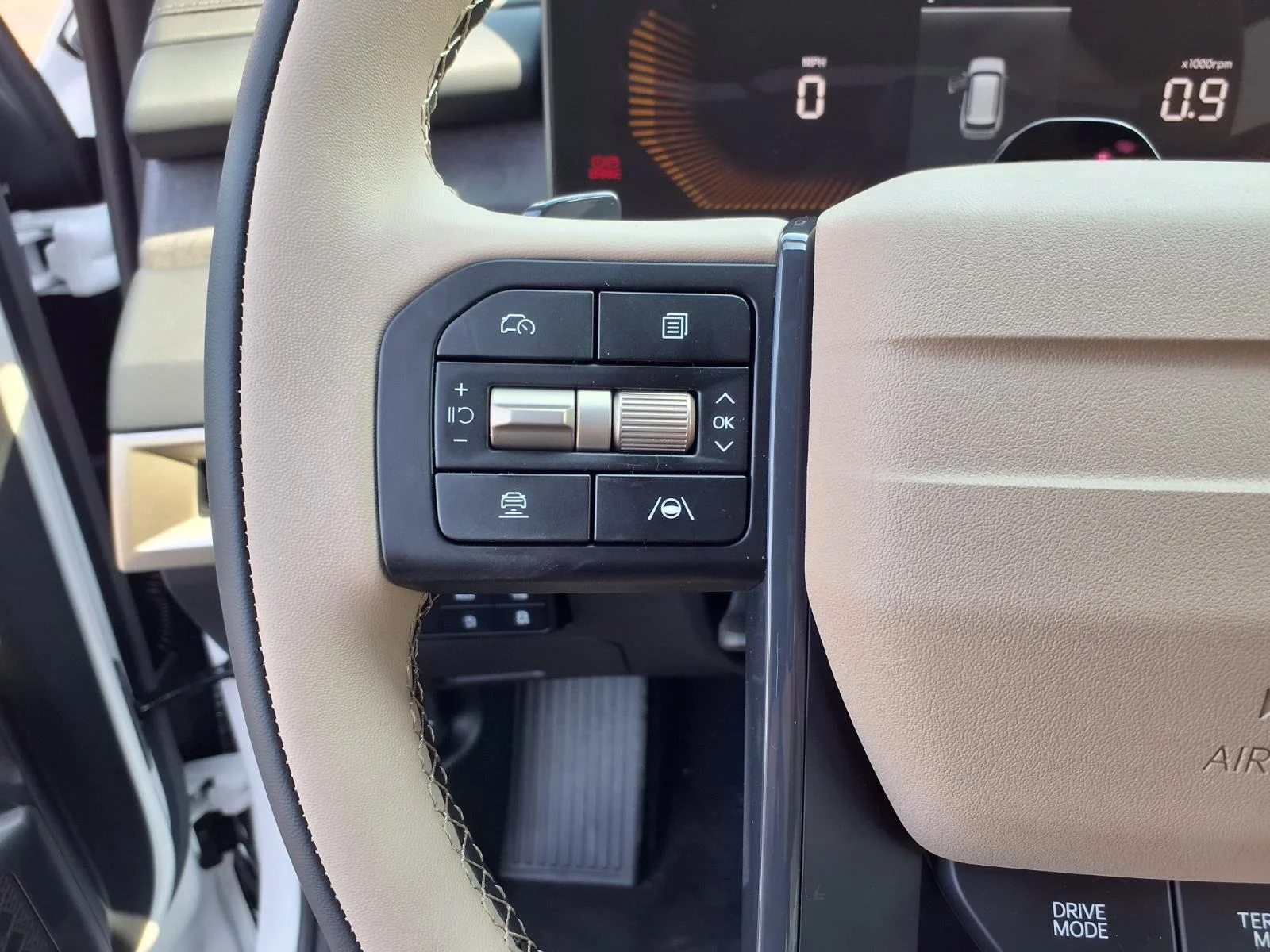 New 2027 Glacial White Pearl Kia EX image 7