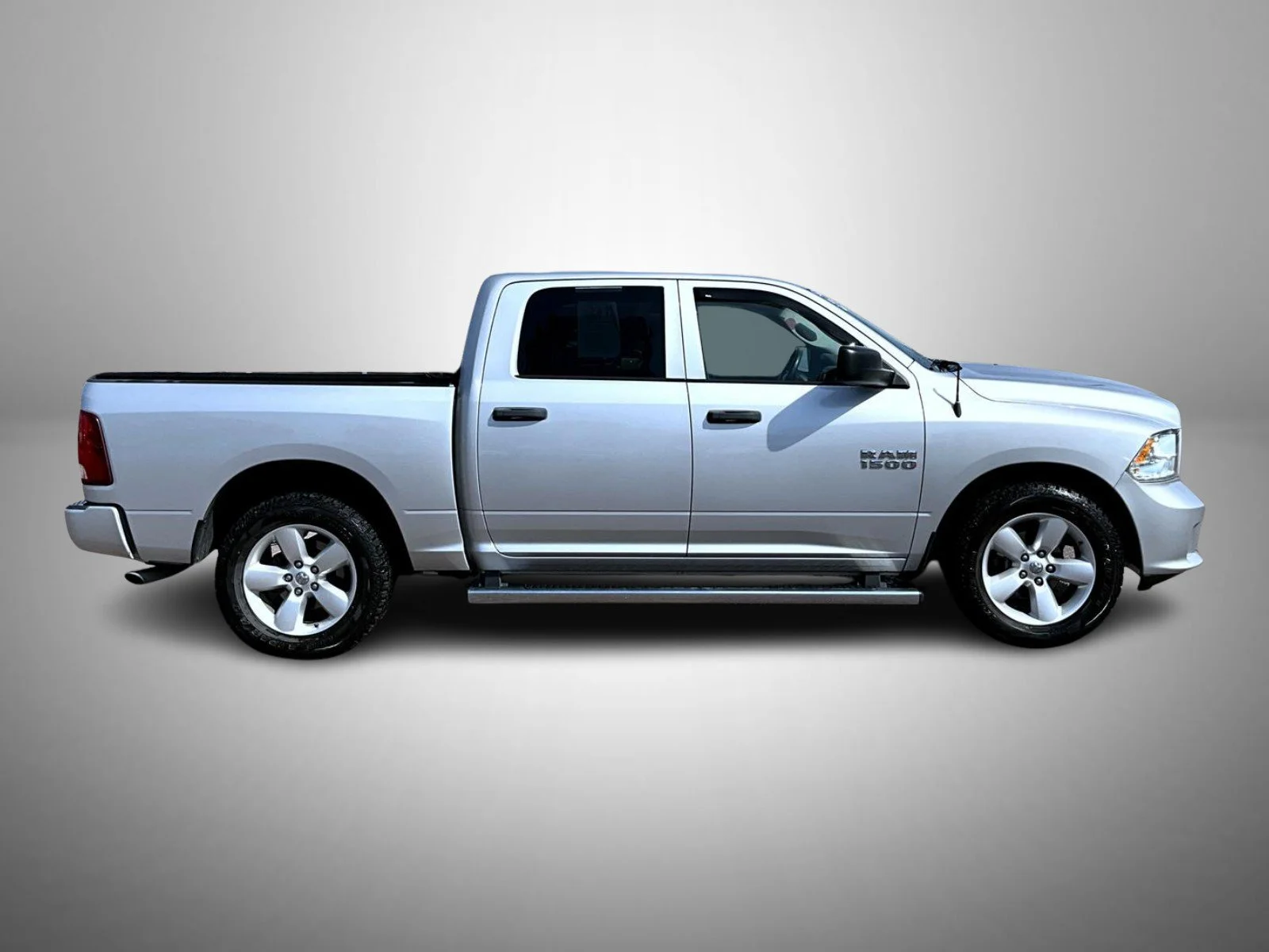 Used 2015 Silver Ram Express image 4