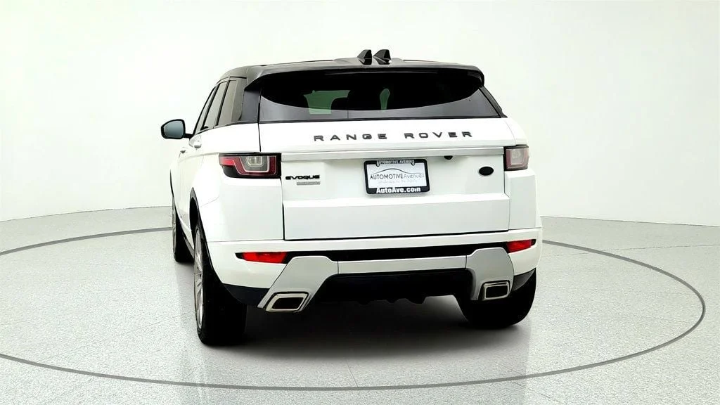 Used 2016 Fuji White Land Rover 5dr Hatchback Autobiography w/ Ebony Headliner image 6