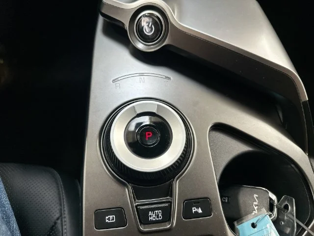 Used 2022 Gray Kia Wind image 29