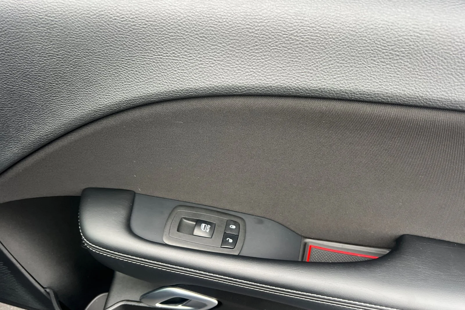 Used 2022 Pitch Black Clearcoat Dodge R/T Scat Pack image 17