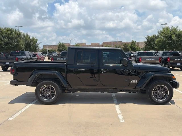 Used 2023 Black Jeep Overland image 10