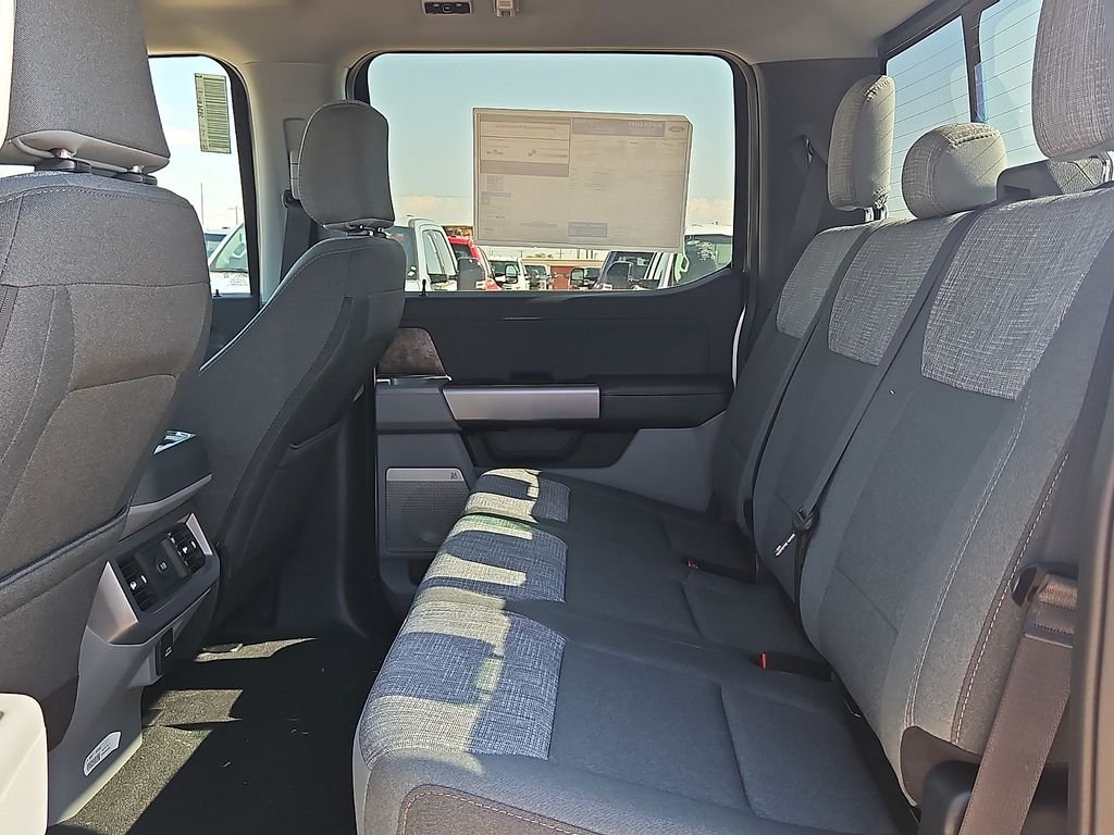 New 2027 Silver Ford F250 4X4 CREW/C image 16