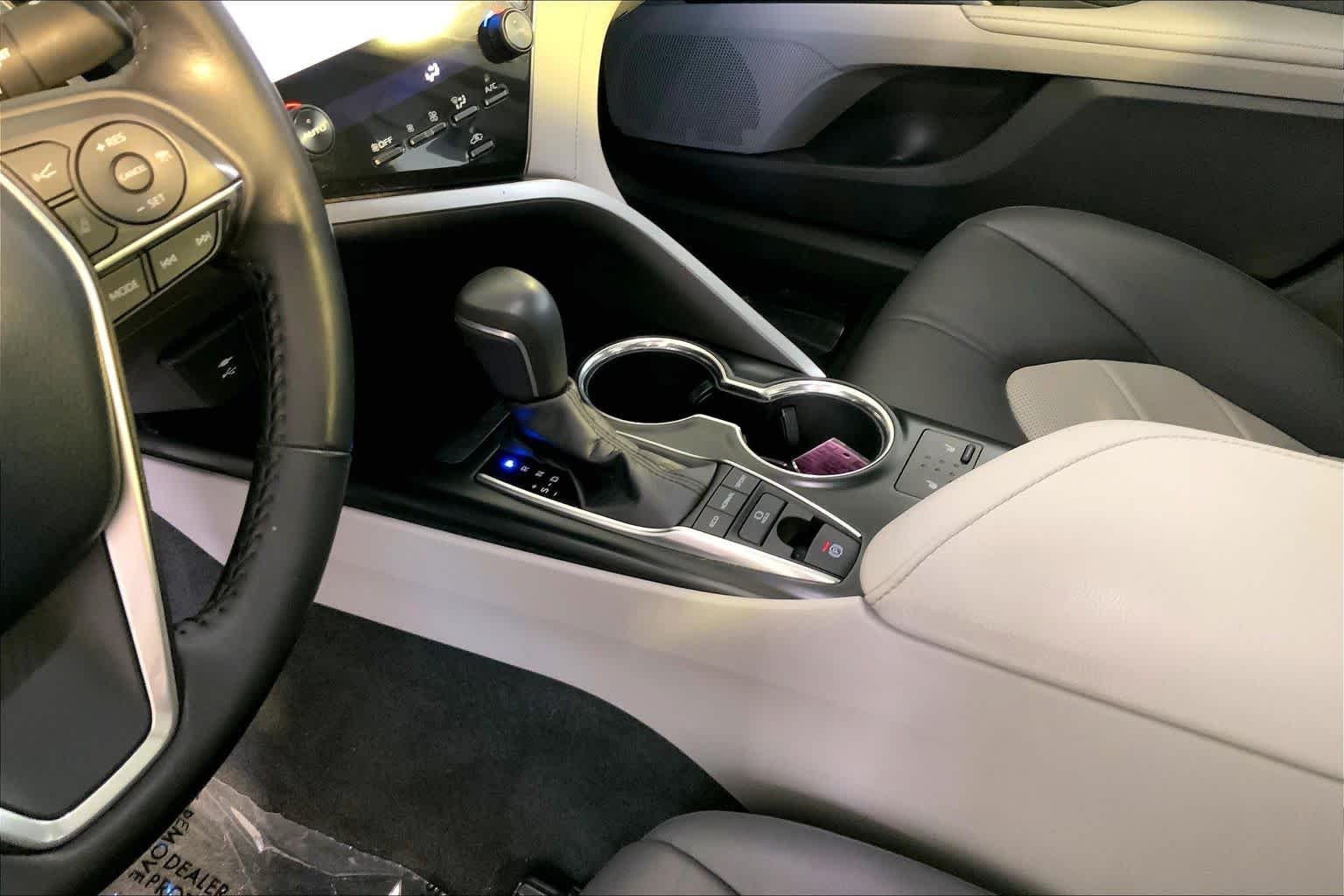 Used 2019 Celestial Silver Metallic Toyota XLE image 17